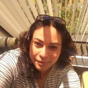 Meet your Posher, Amarilis